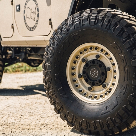 Cerchio Black Rhino Hard Alloys Armory Desert 17x9.5